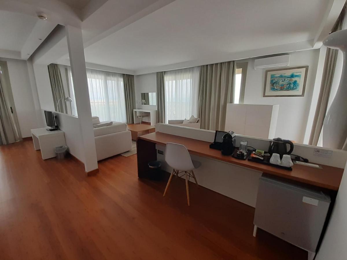 Buca Beachclub Resort (Adults Only) Мессиния Экстерьер фото